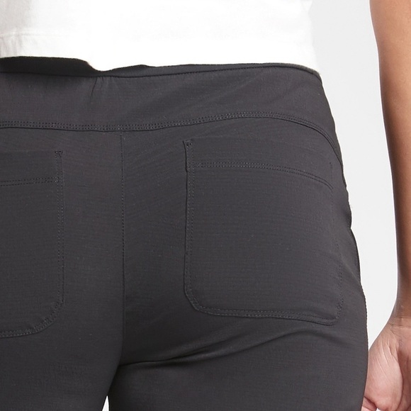 Athleta Trekkie Bermuda 2.0 Shorts 9” Lightweight Ripstop Hiking Camping Black 4 - Picture 6 of 13